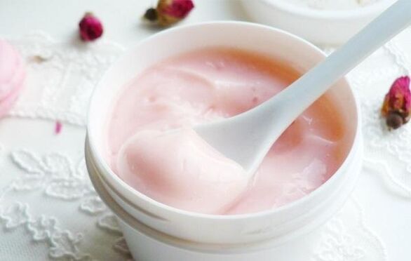 Rejuvenating yogurt mask